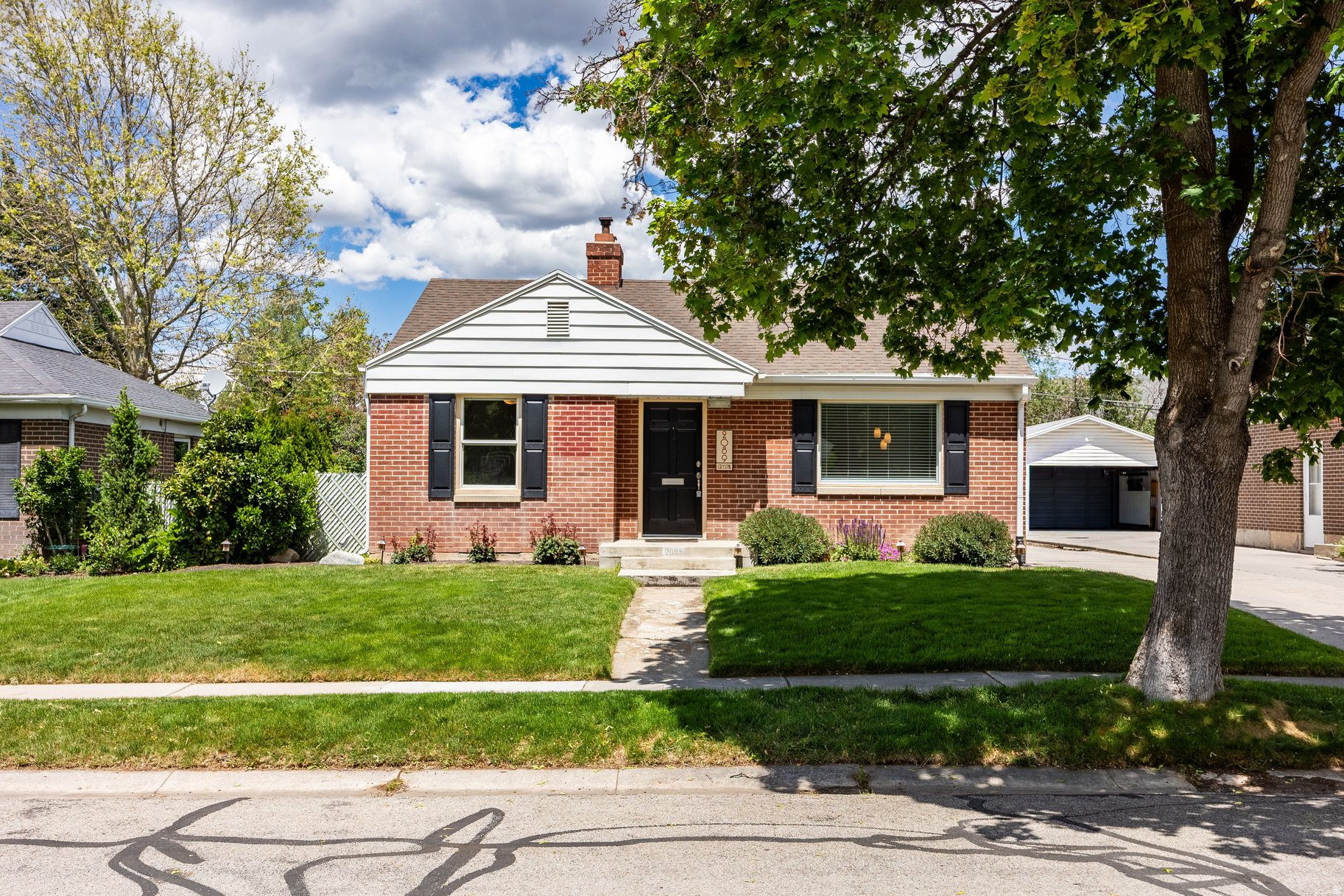 CRYSTAL HEIGHTS - Residential