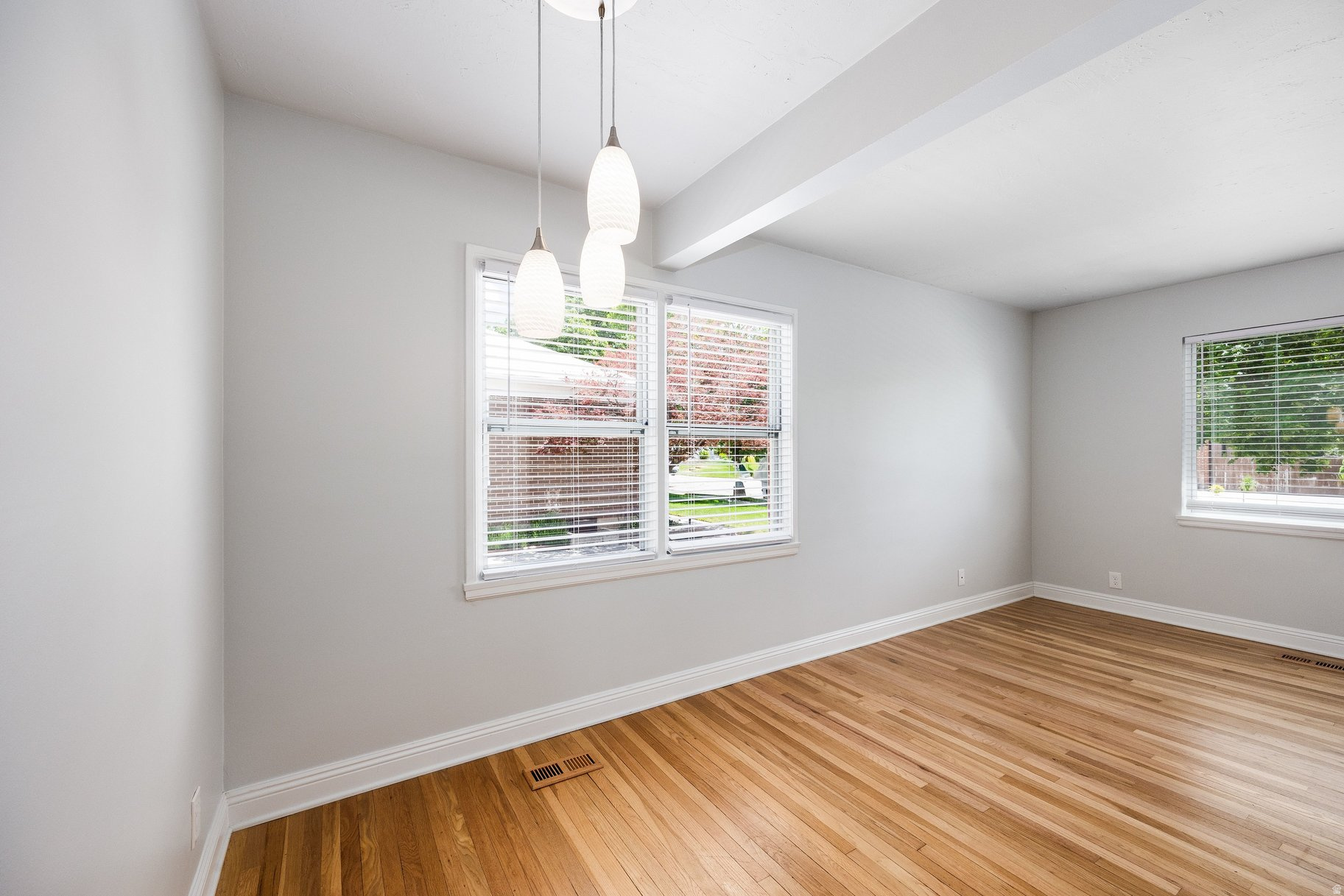 CRYSTAL HEIGHTS - Residential