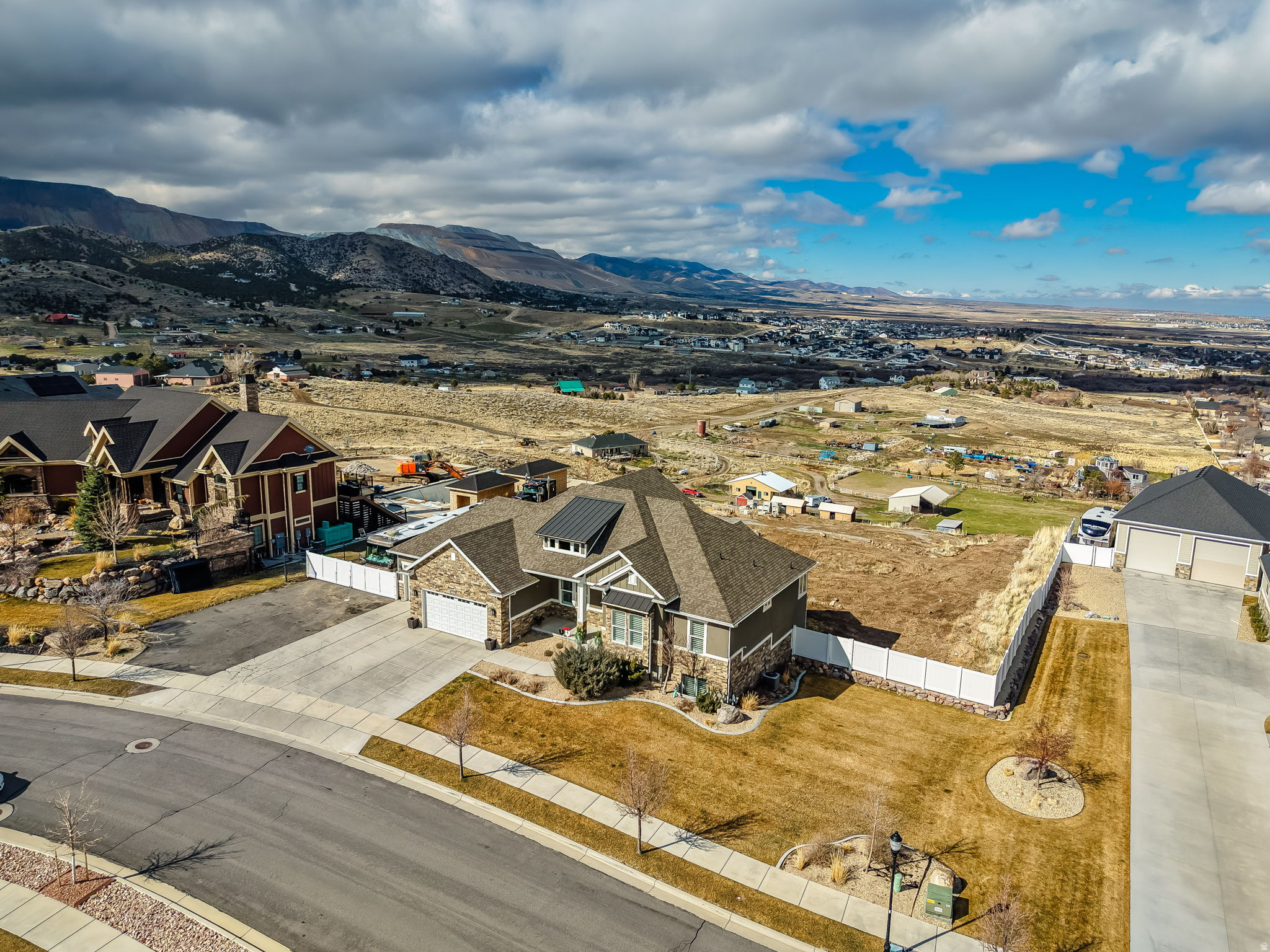 COVE AT HERRIMAN SPRINGS - Residential