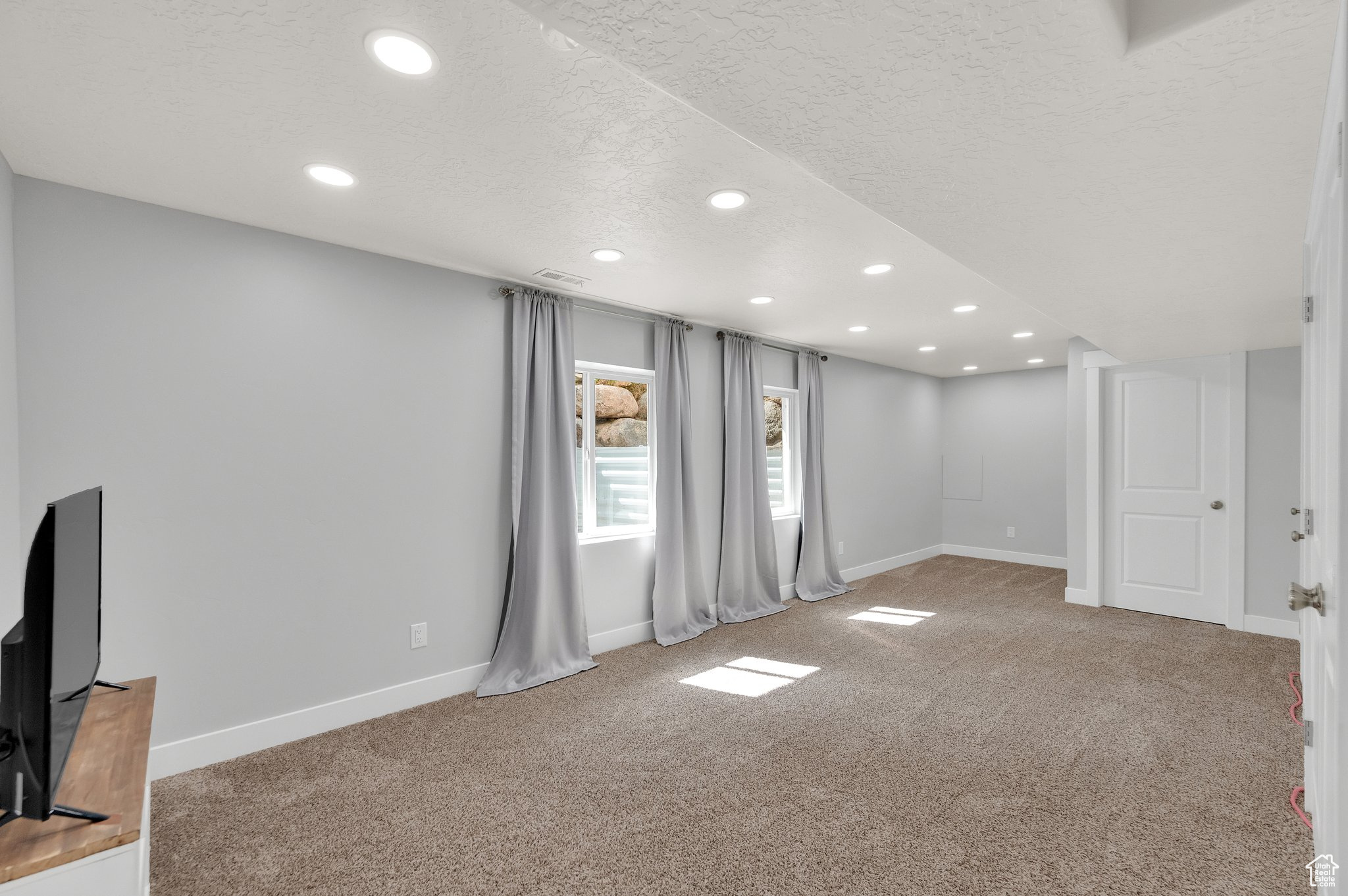 EAGLE POINT - Residential