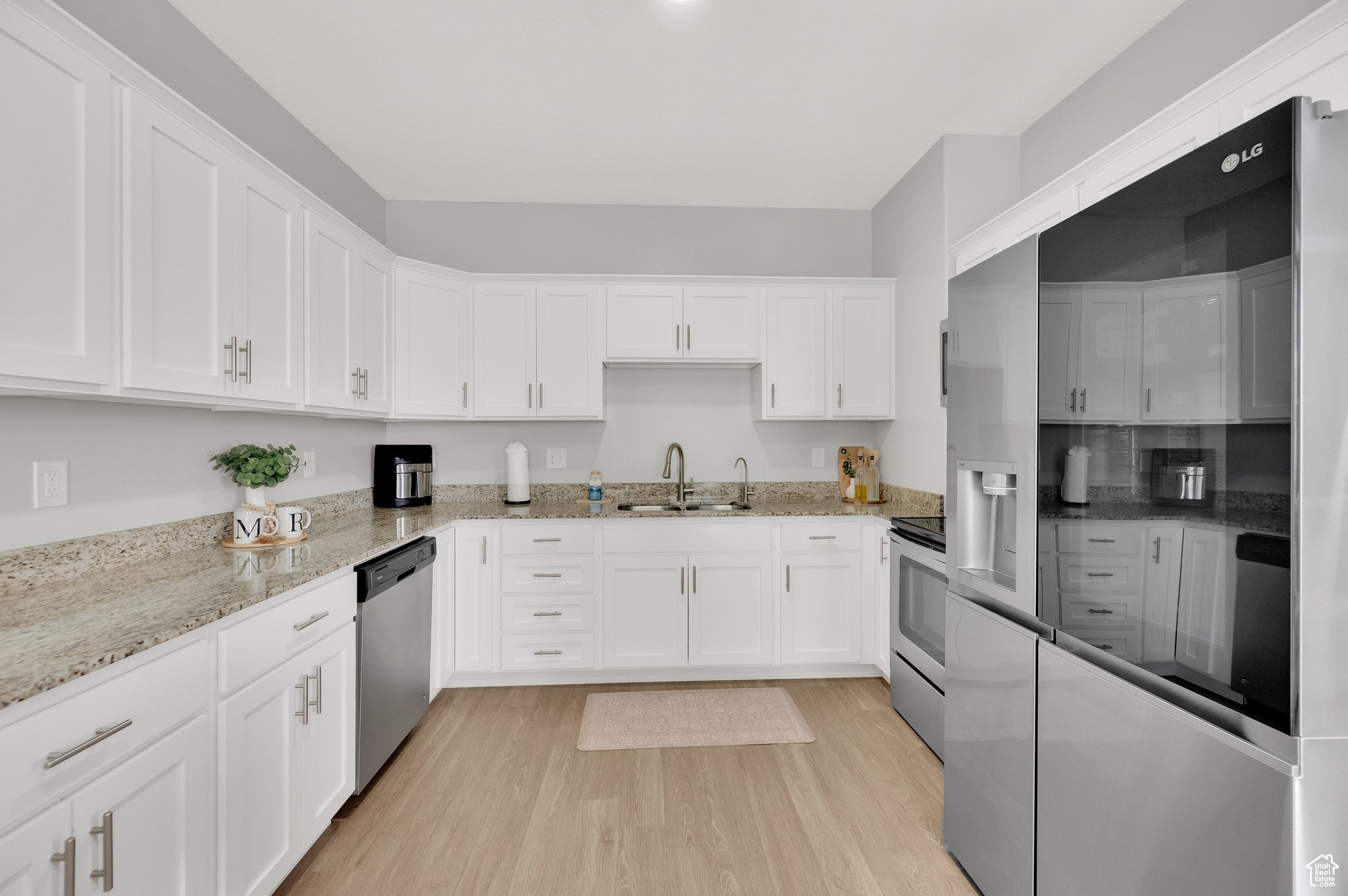 EAGLE POINT - Residential