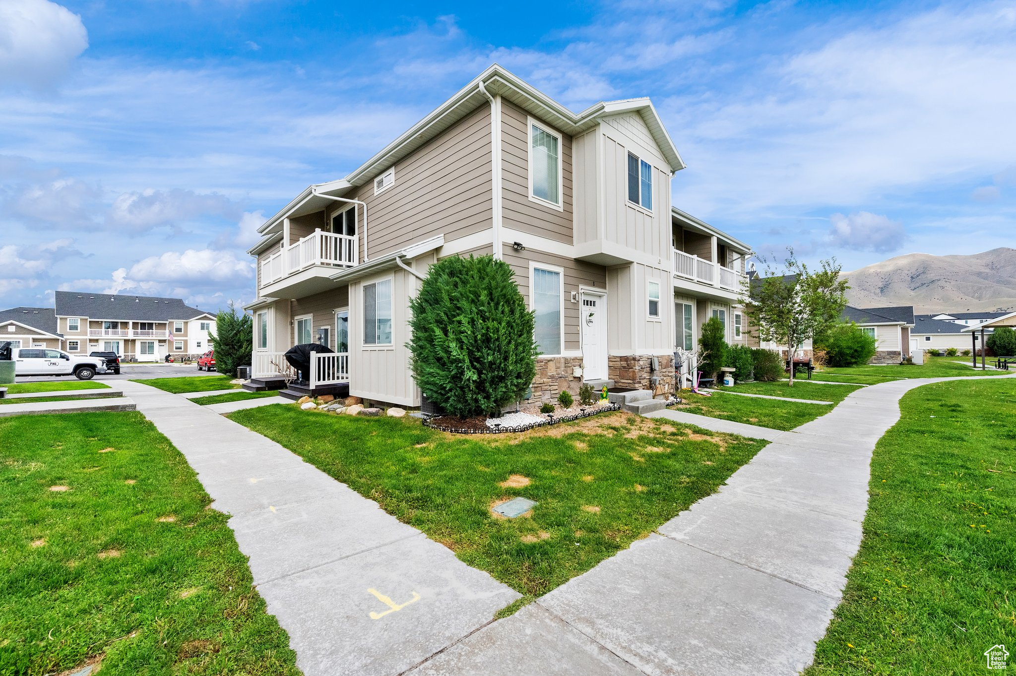 EAGLE POINT - Residential