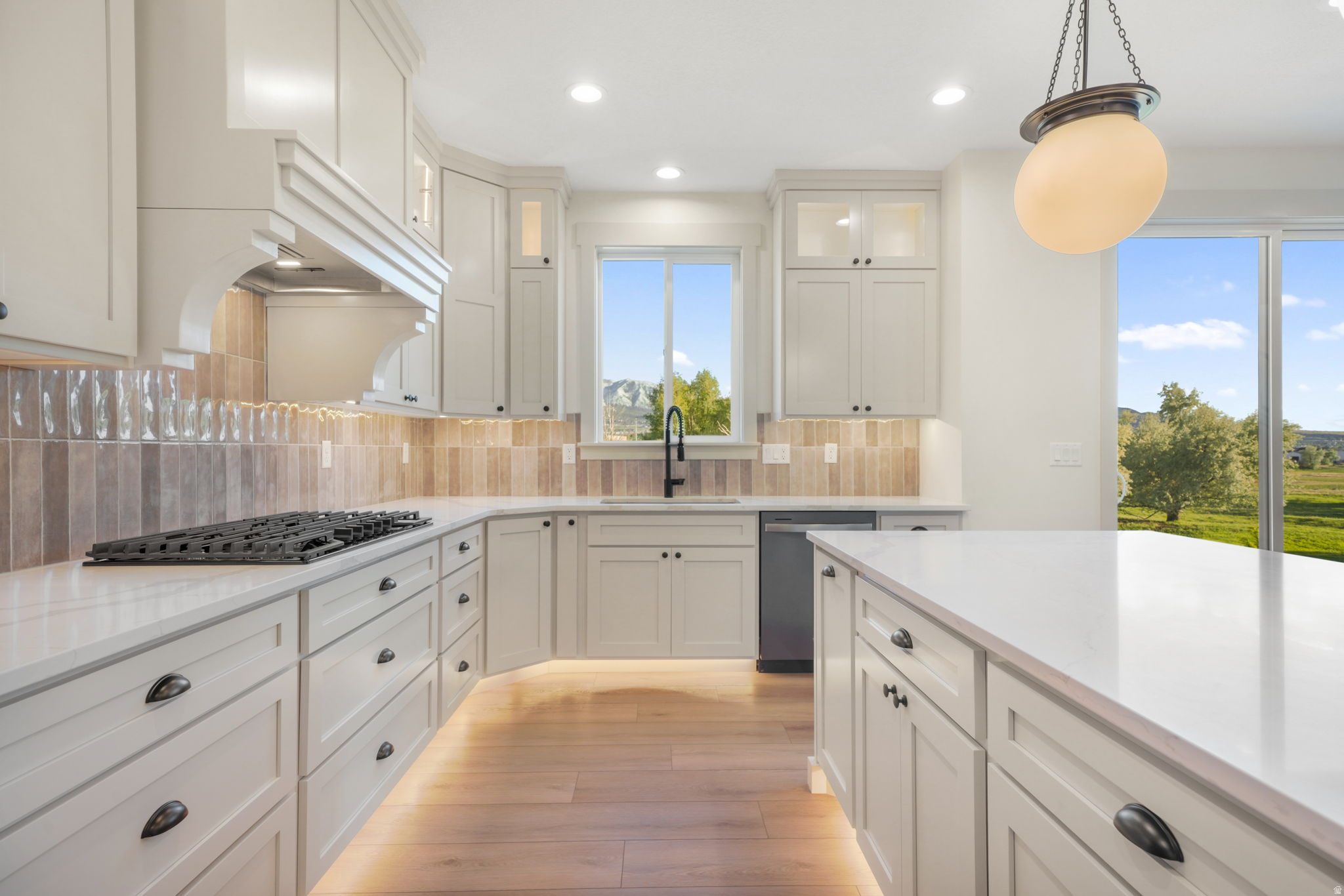DAVIS FARMS - Residential