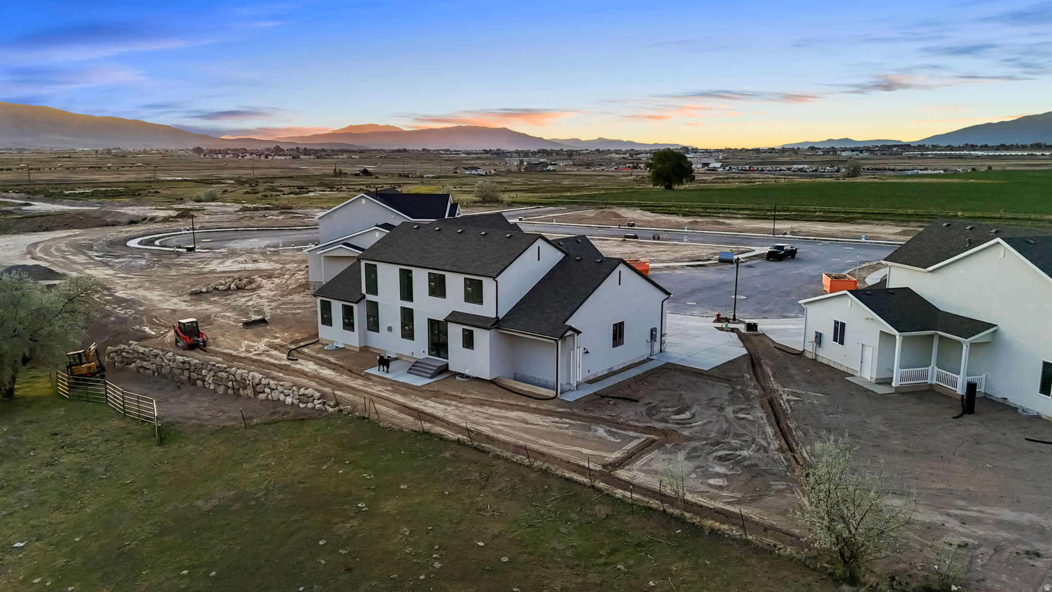 DAVIS FARMS - Residential