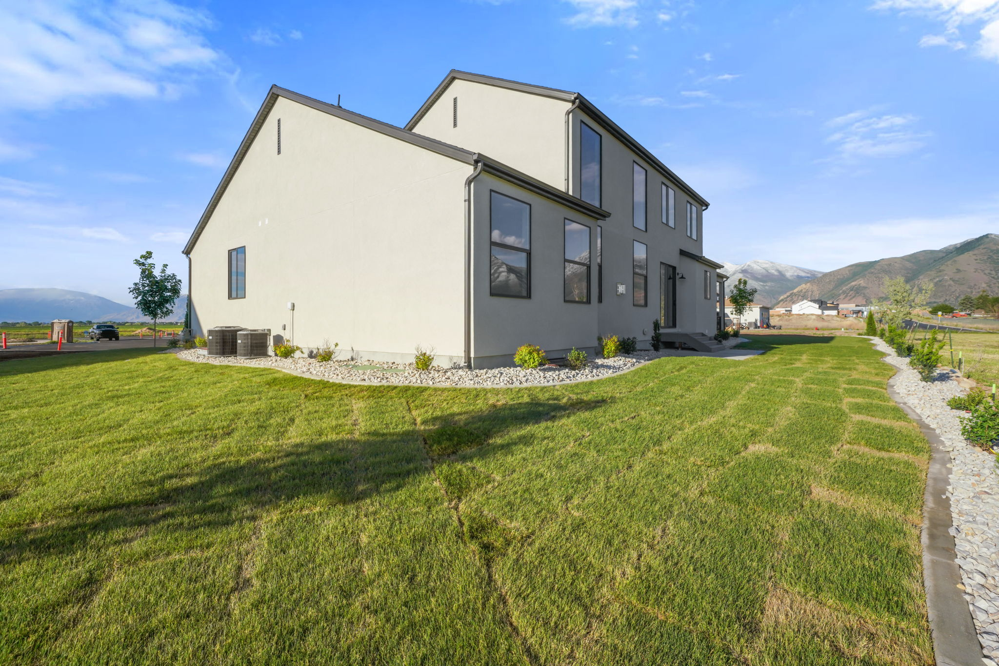 DAVIS FARMS - Residential