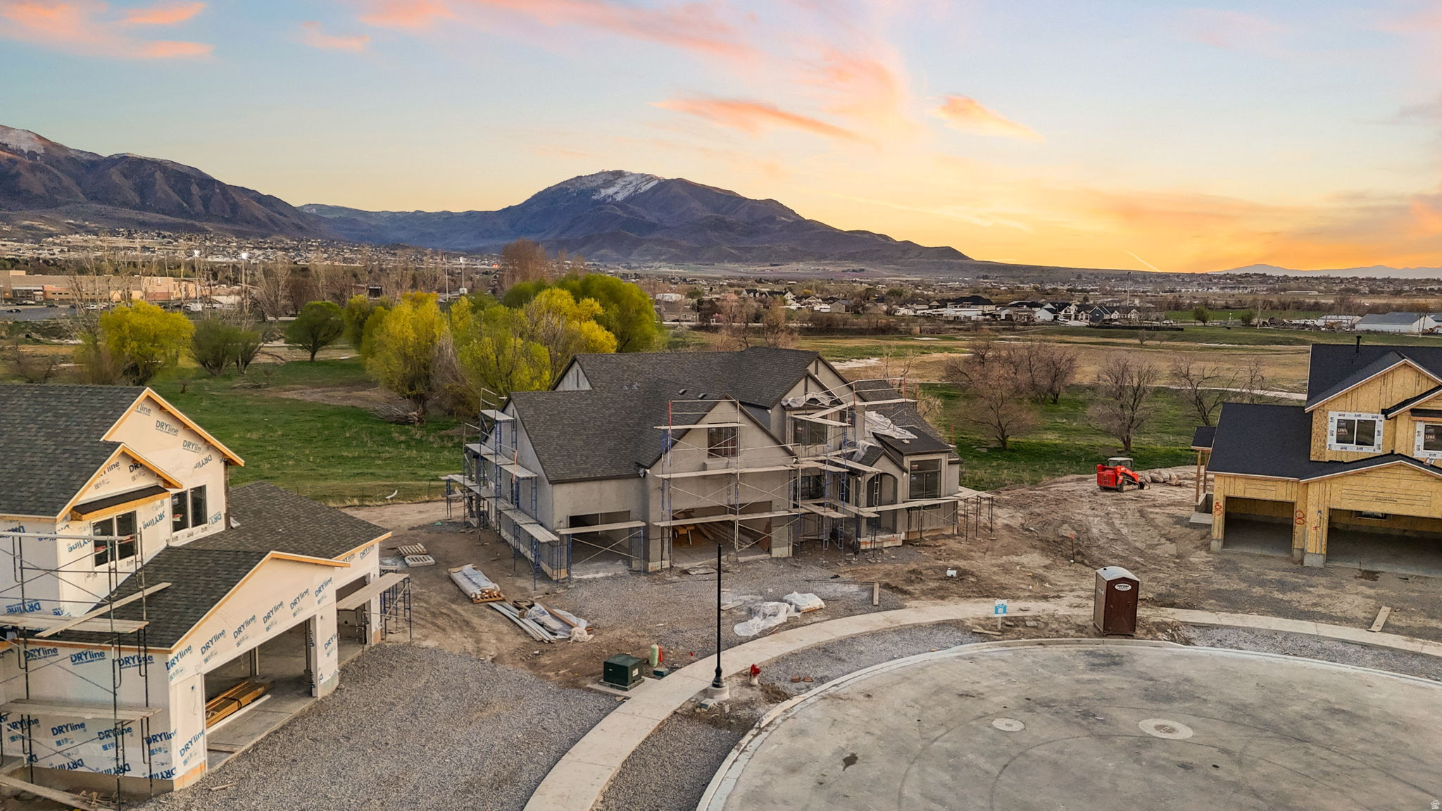 DAVIS FARMS - Residential