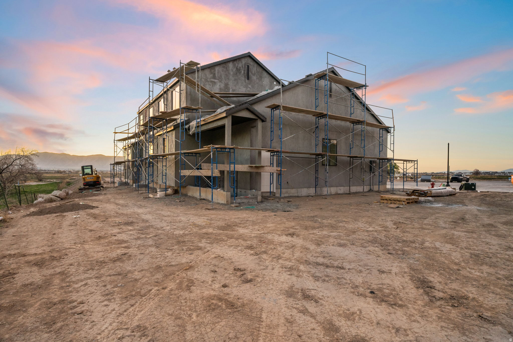 DAVIS FARMS - Residential