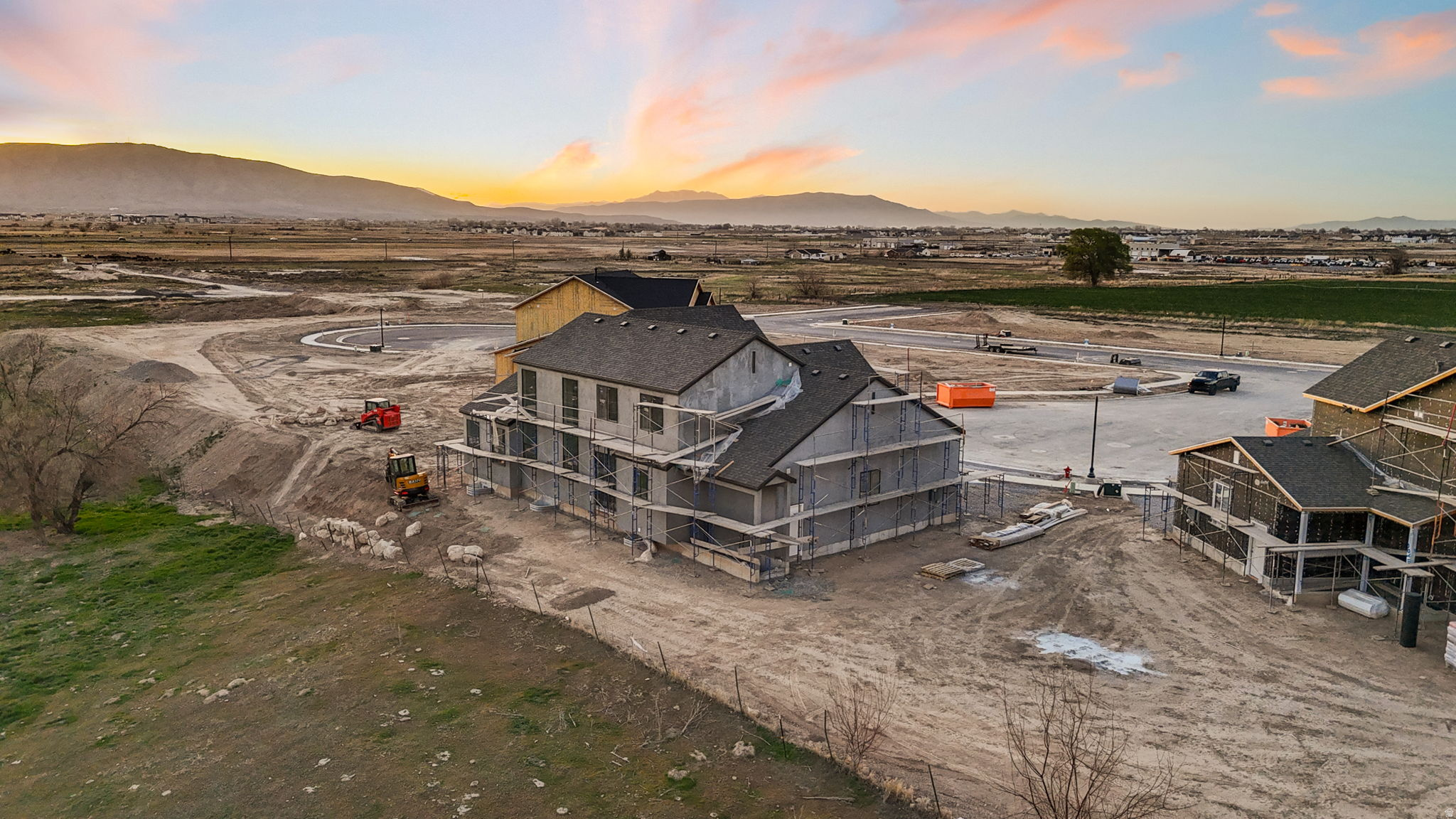 DAVIS FARMS - Residential