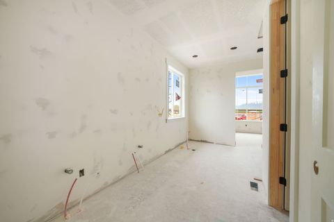 Tiny photo for 614 N 210 St W, Salem, UT 84653 (MLS # 2146170)