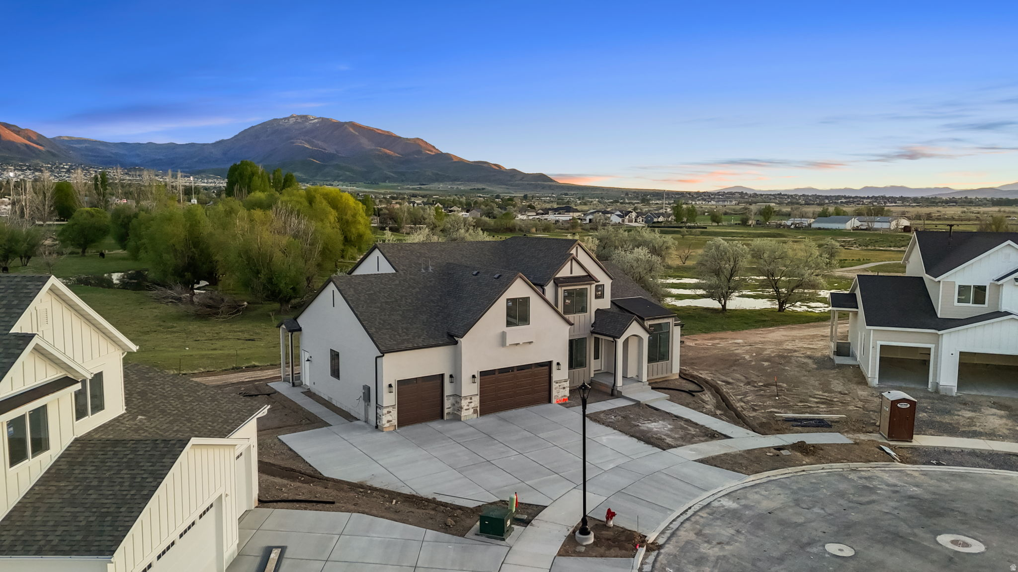 DAVIS FARMS - Residential