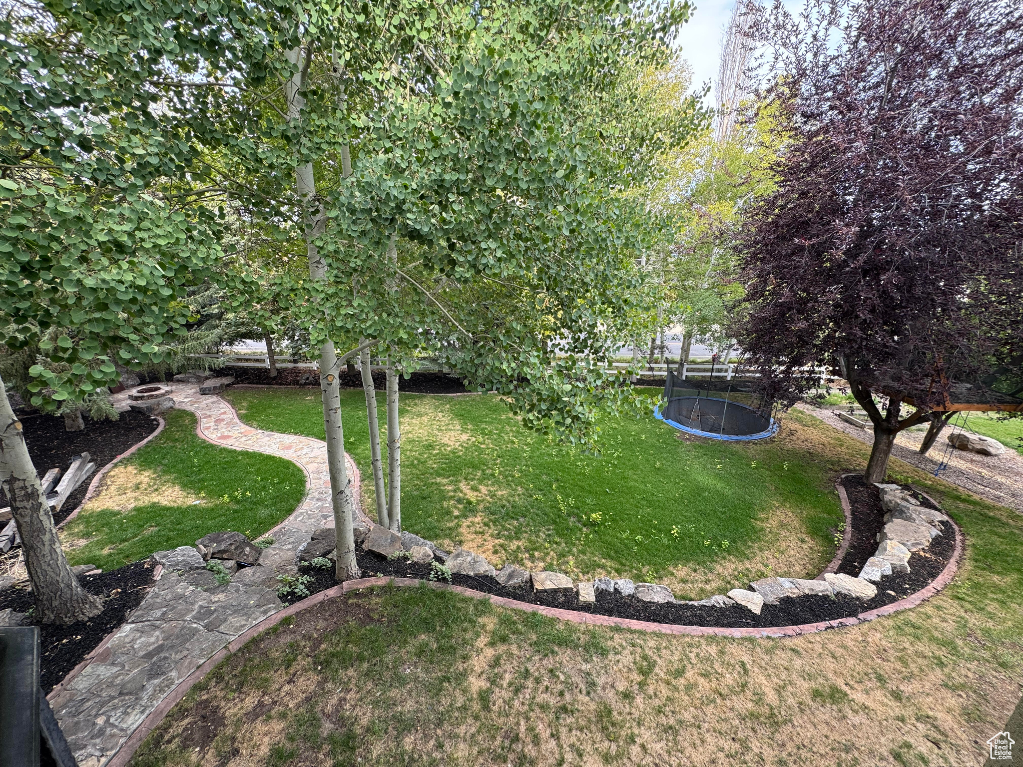 COTTAGES ON THE GREEN - Residential