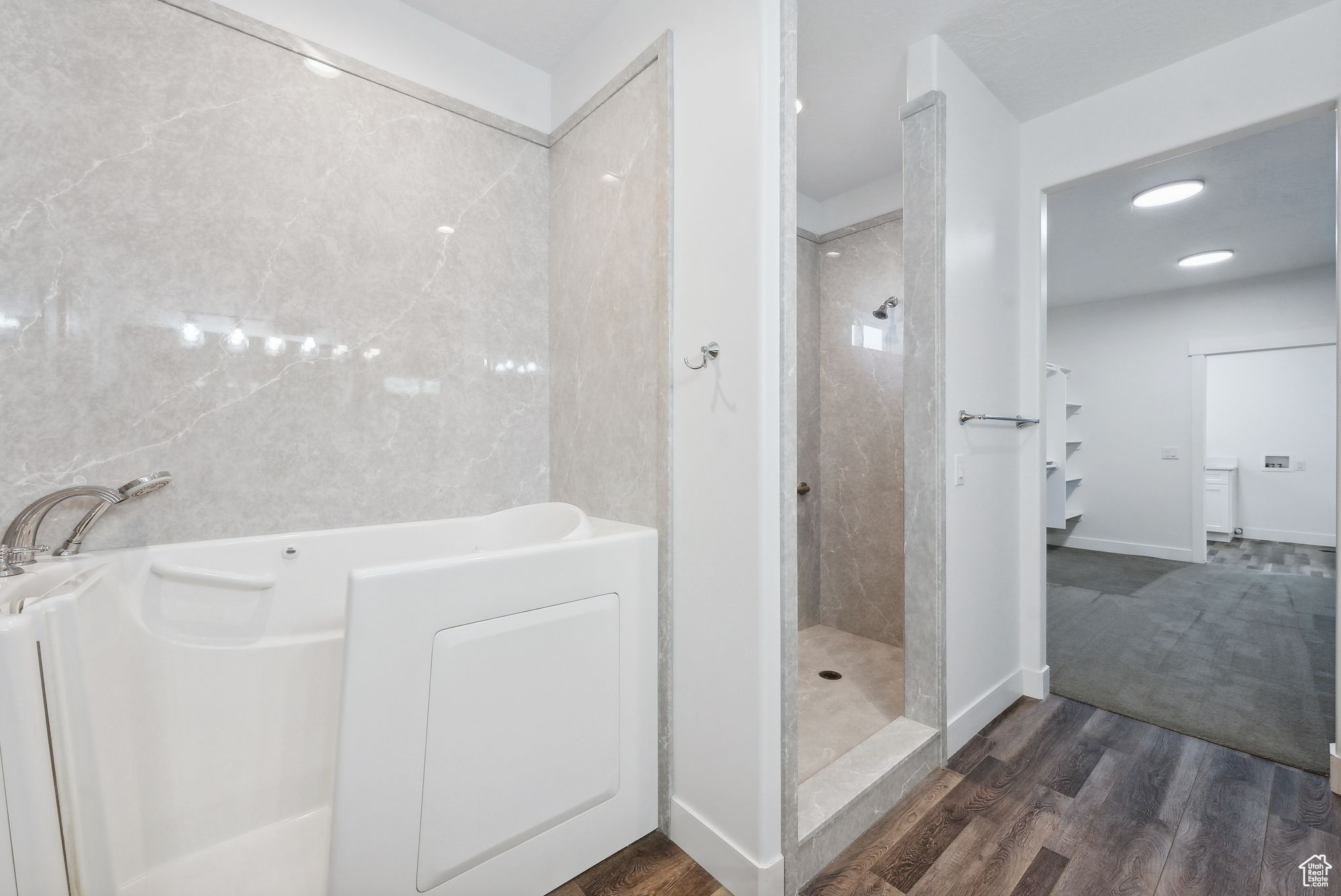 PIPER GLEN - Residential