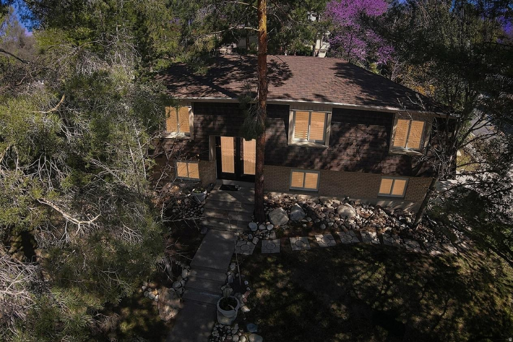 SOUTHLAND TERRACE - Residential