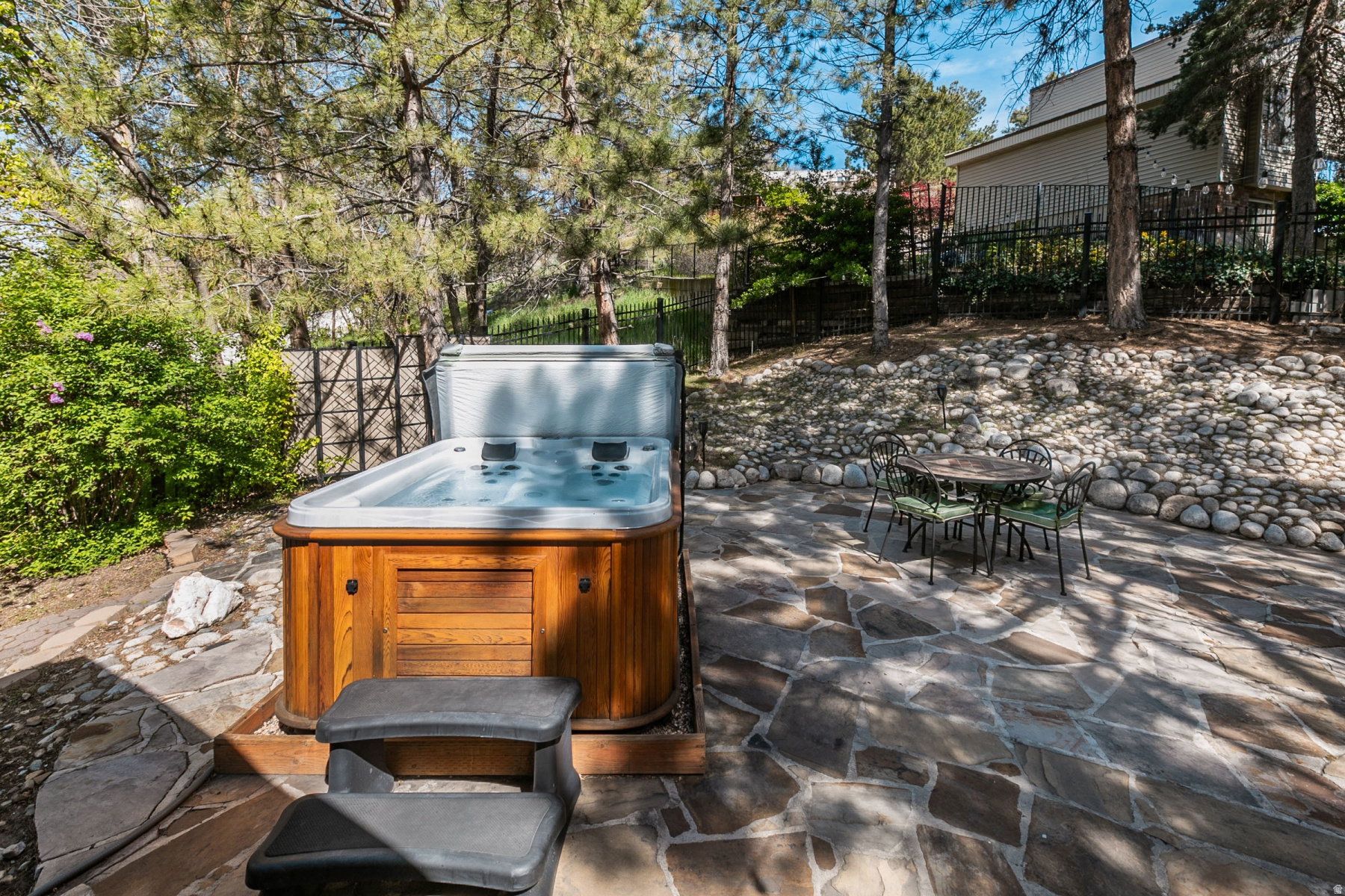 SOUTHLAND TERRACE - Residential