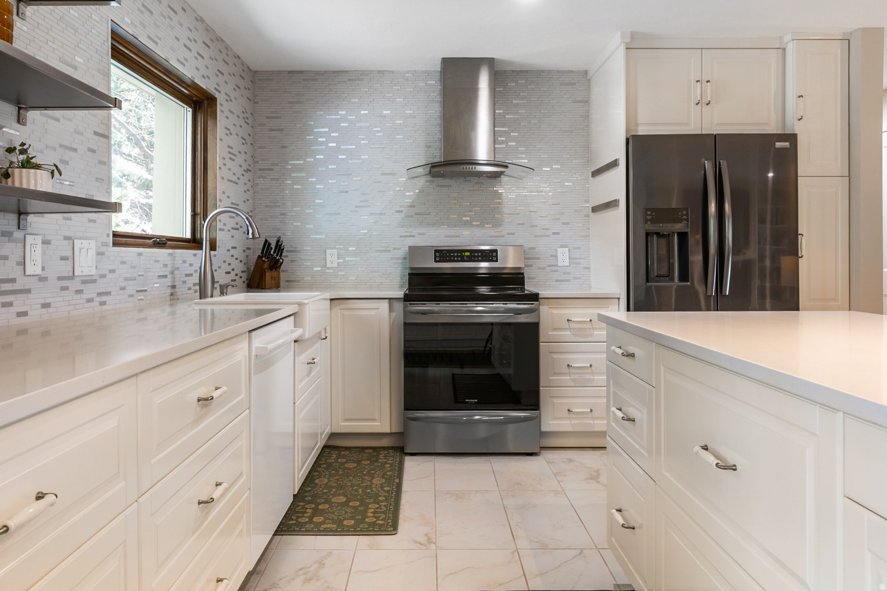 SOUTHLAND TERRACE - Residential