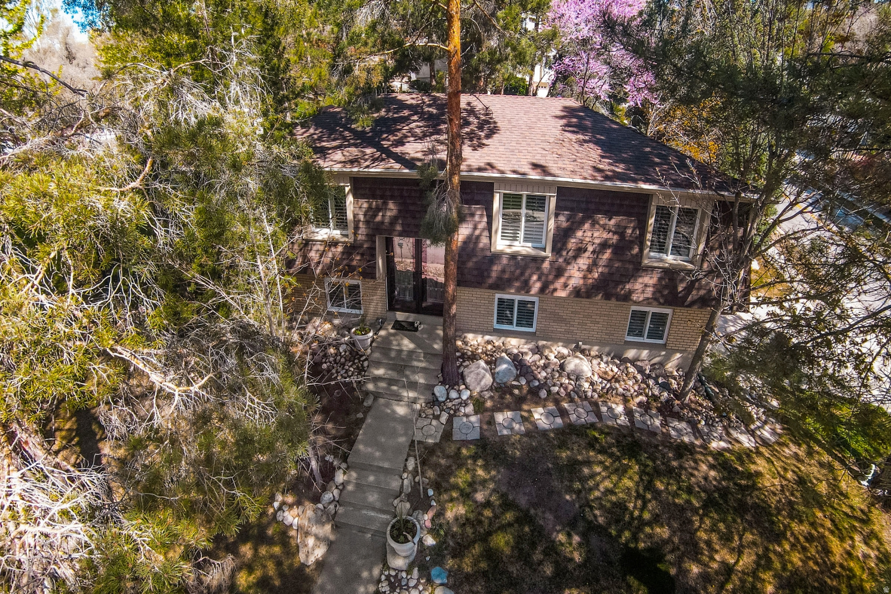 SOUTHLAND TERRACE - Residential