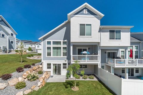 Photo of 9757 N AARON AVE, Eagle Mountain, UT 84005 (MLS # 2158324)