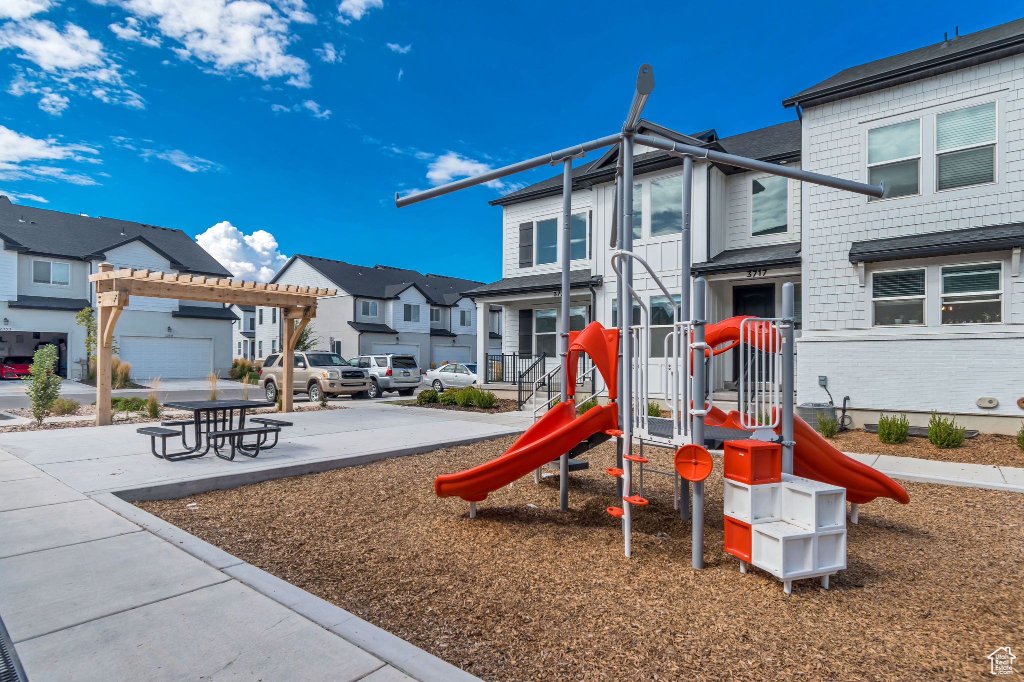 GARDNER POINT - Residential