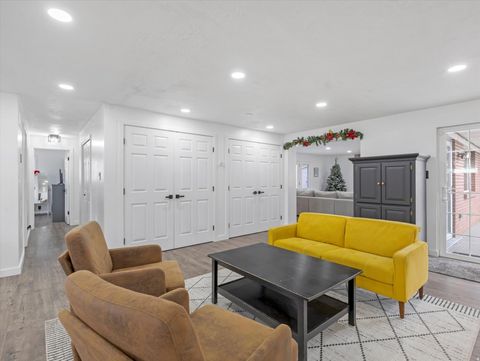 Tiny photo for 2995 E 7145 S, Cottonwood Heights, UT 84121 (MLS # 2126356)