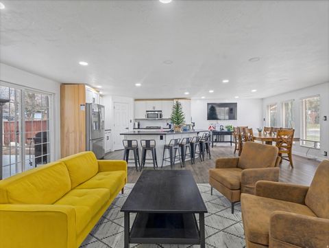 Tiny photo for 2995 E 7145 S, Cottonwood Heights, UT 84121 (MLS # 2126356)