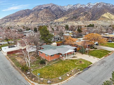 Tiny photo for 2995 E 7145 S, Cottonwood Heights, UT 84121 (MLS # 2126356)