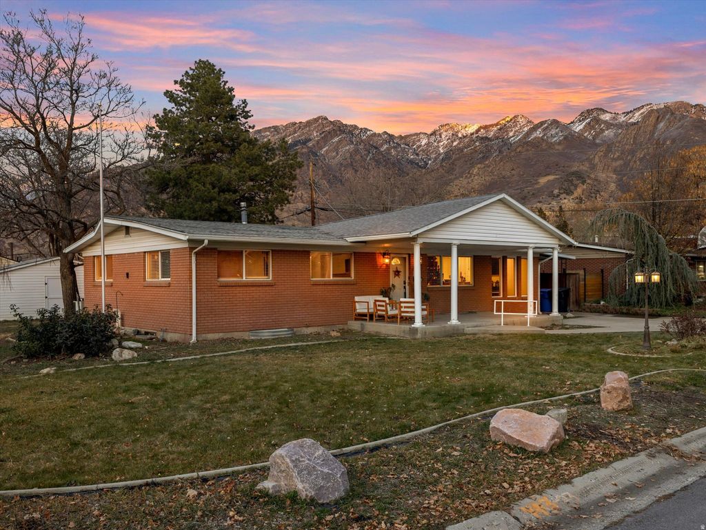 Photo of 2995 E 7145 S, Cottonwood Heights, UT 84121 (MLS # 2126356)