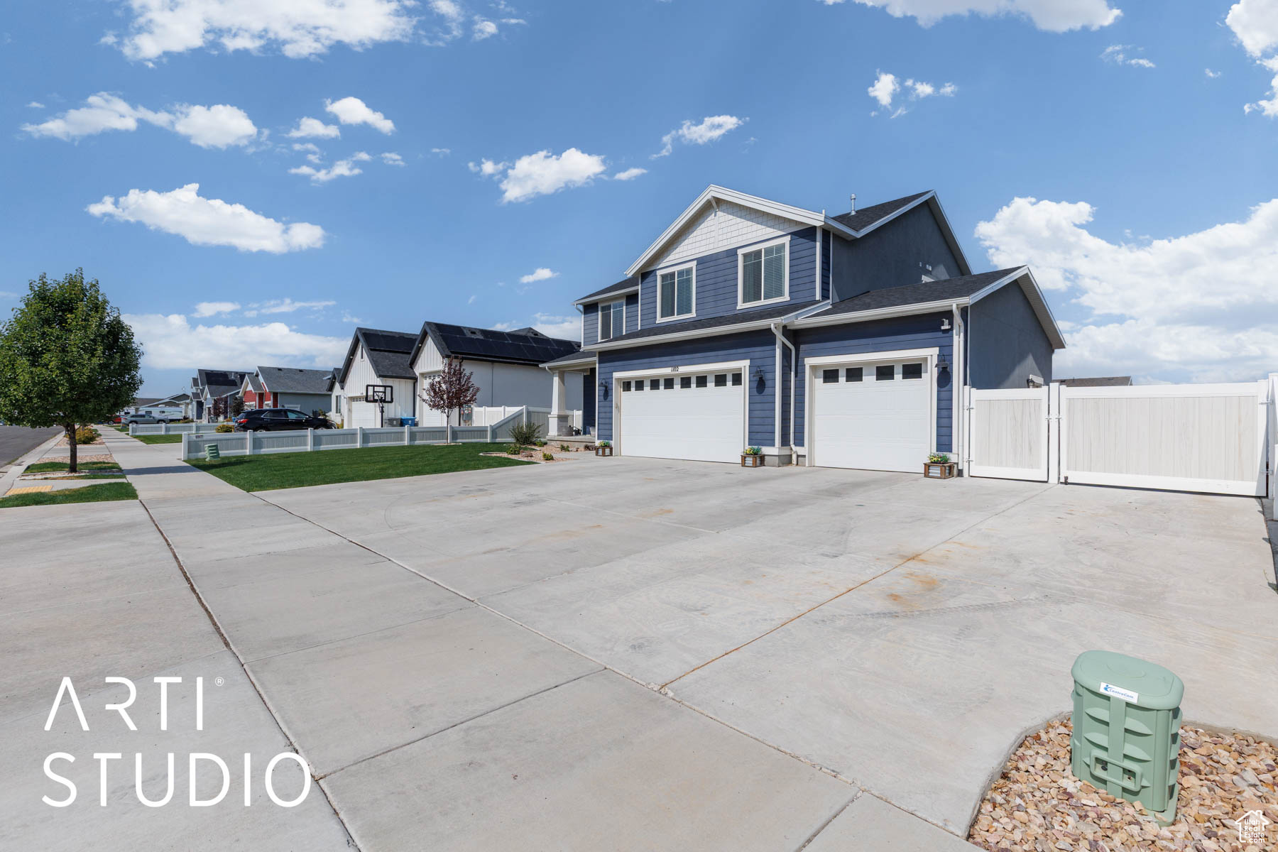 FOOTHILL VILLAGE - Residential