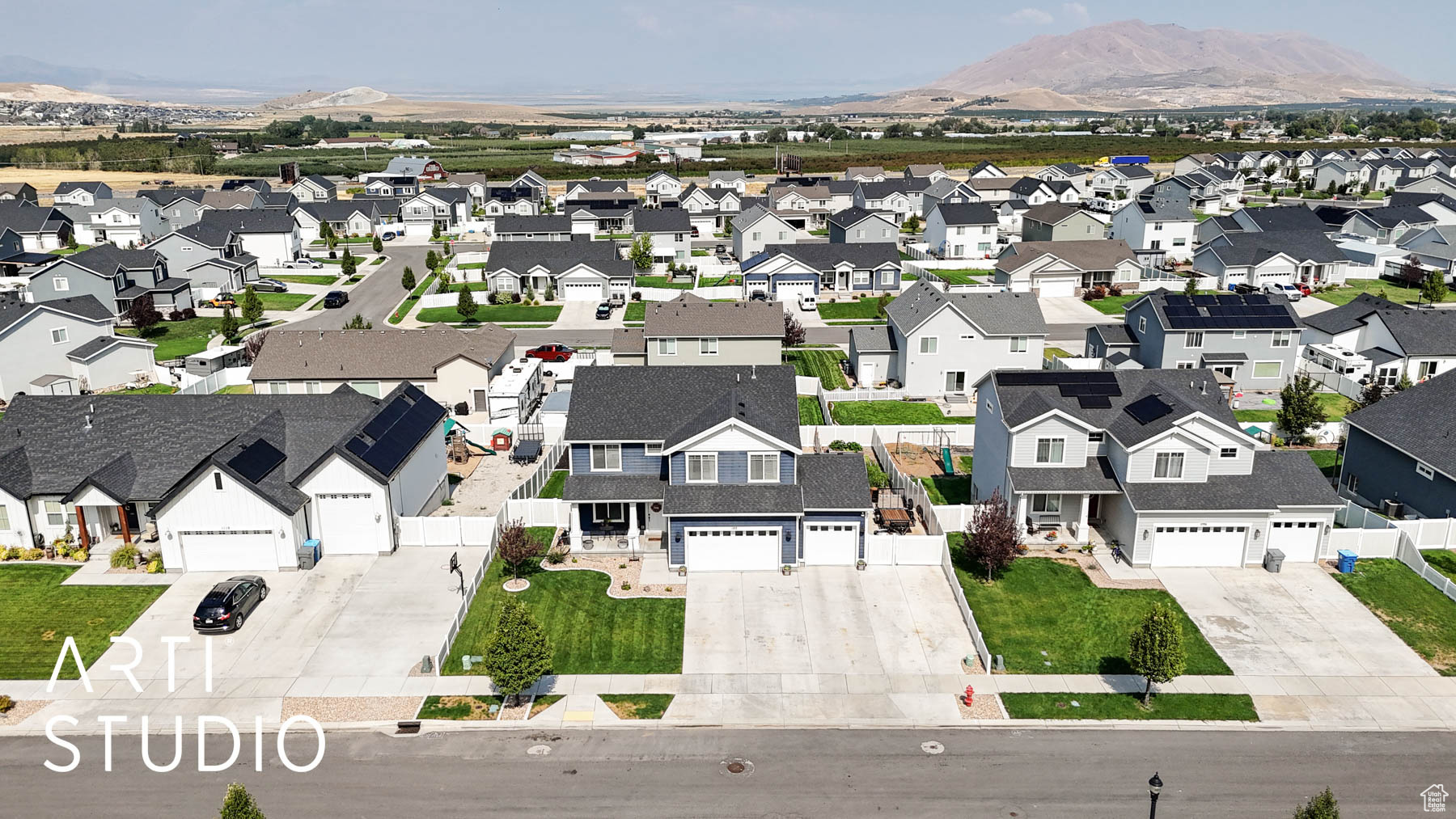 FOOTHILL VILLAGE - Residential