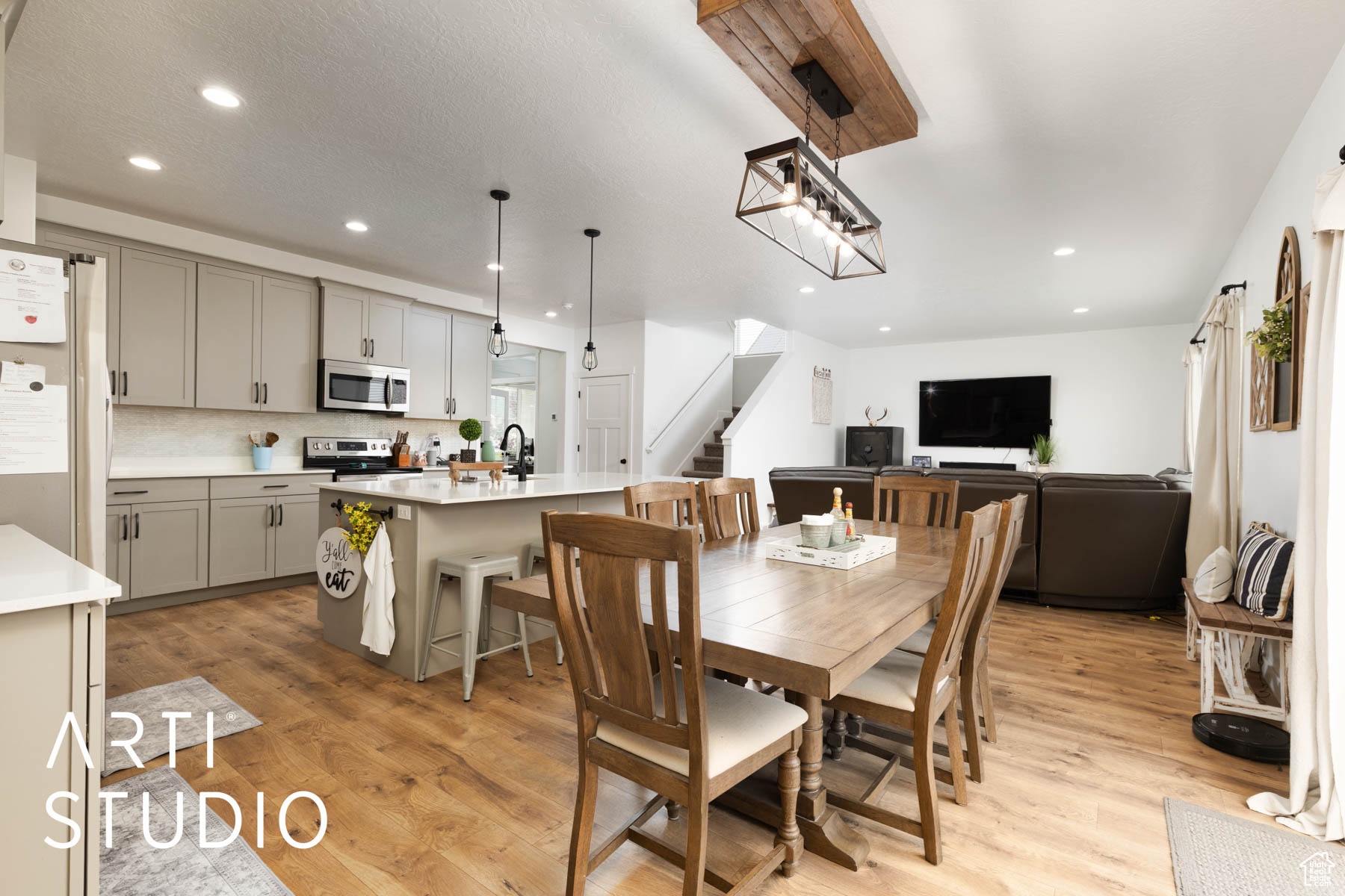 FOOTHILL VILLAGE - Residential