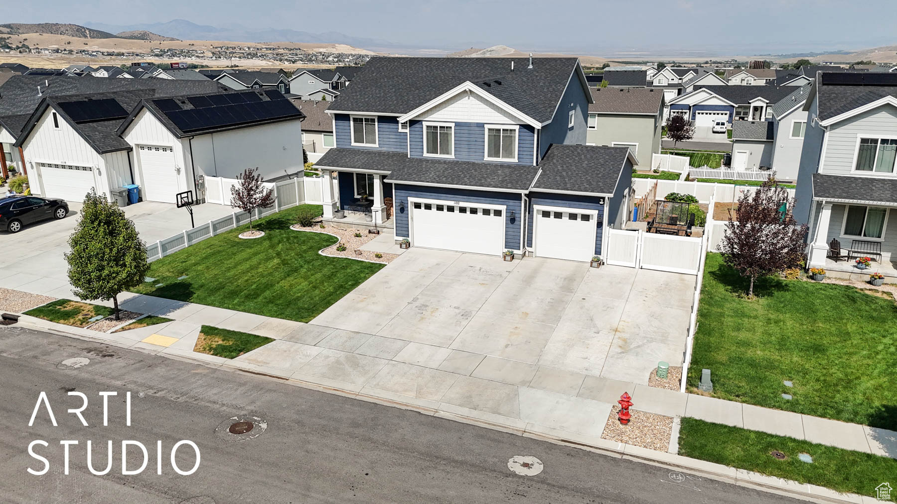 FOOTHILL VILLAGE - Residential