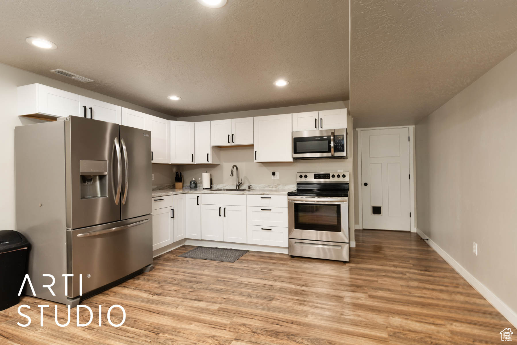 FOOTHILL VILLAGE - Residential