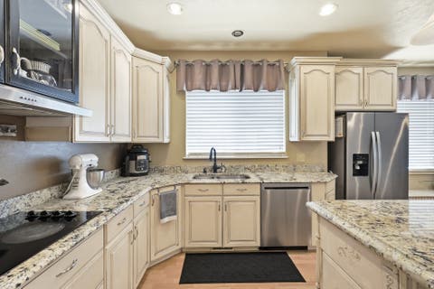 Tiny photo for 728 S 4000 W, Roosevelt, UT 84066 (MLS # 2175478)