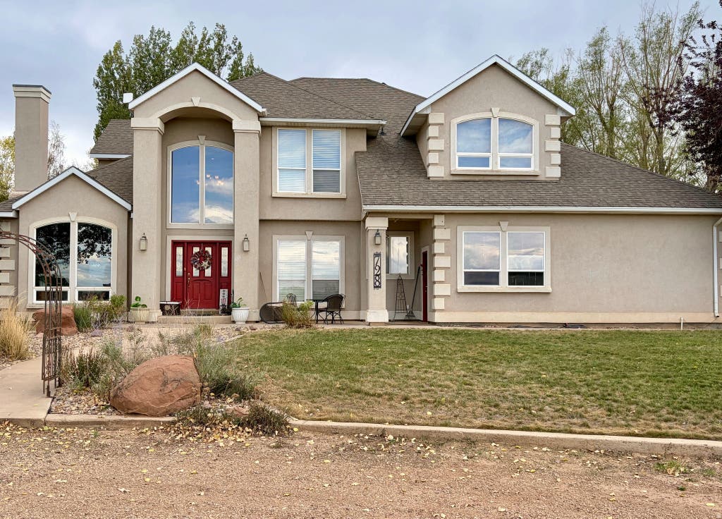 Photo of 728 S 4000 W, Roosevelt, UT 84066 (MLS # 2175478)