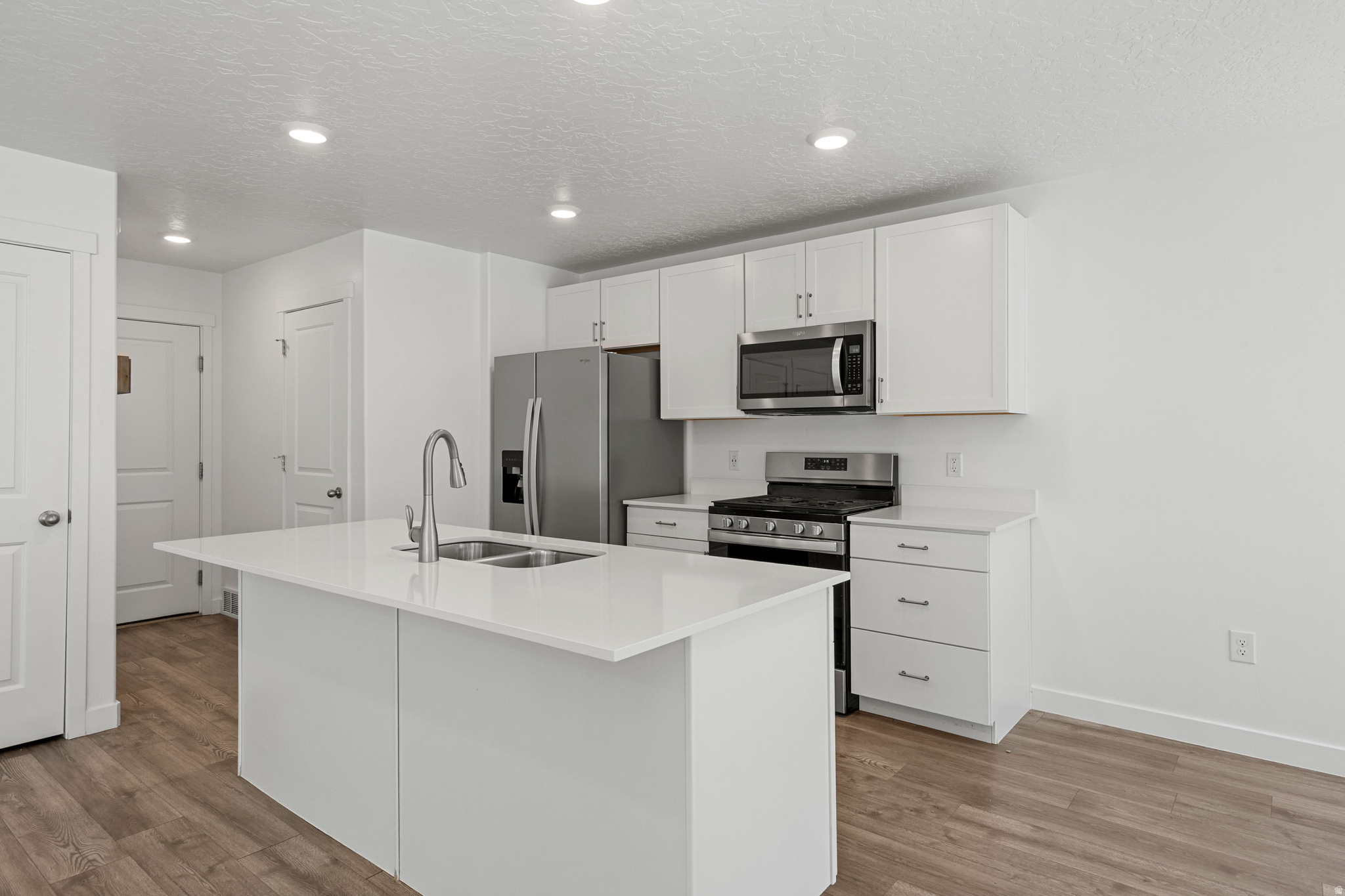 GATEWAY TO LITTLE VALLEY - Residential