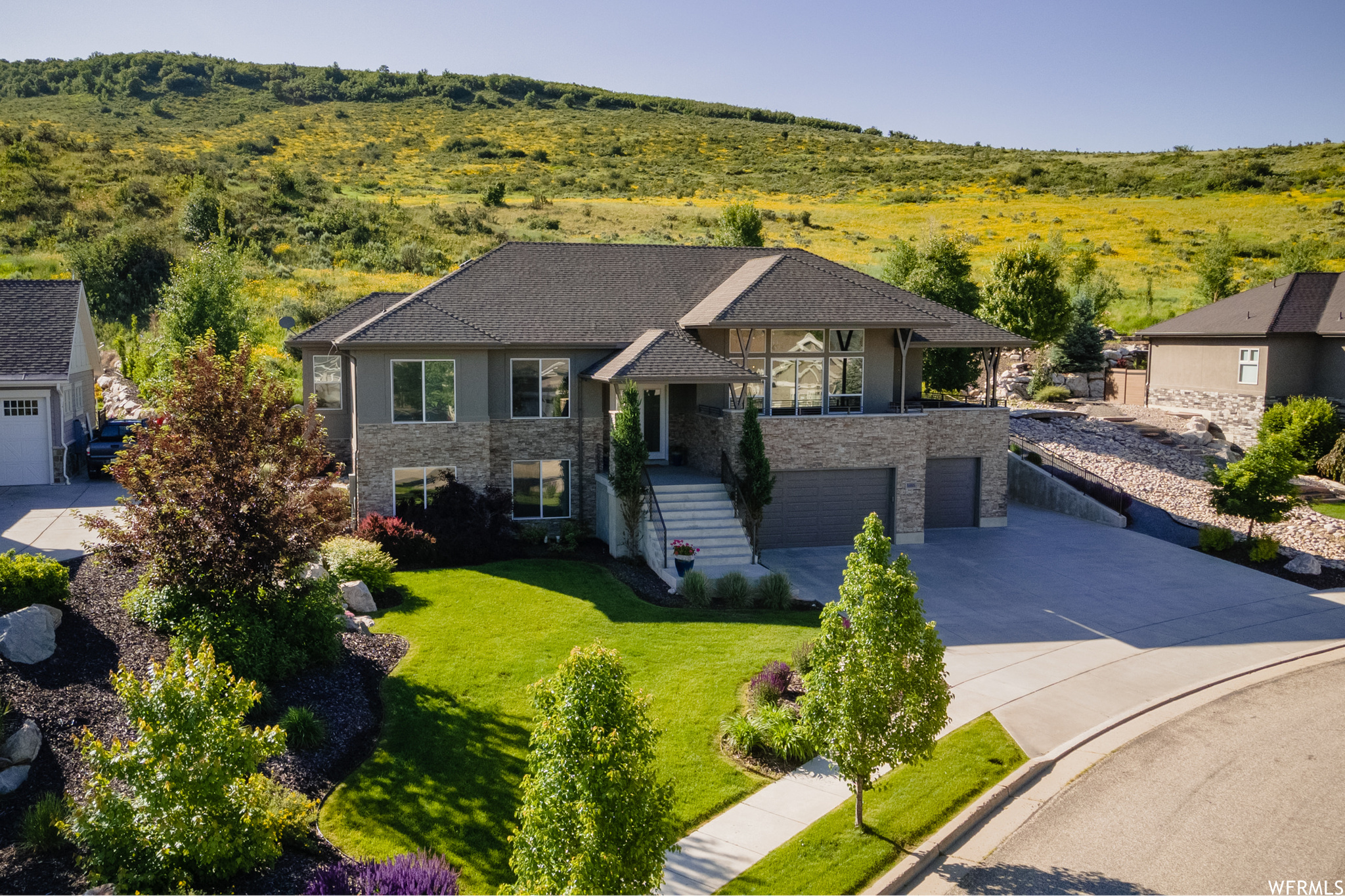 Home For Sale 5888 Park Meadow Dr, Mountain Green UT 84050 Homie