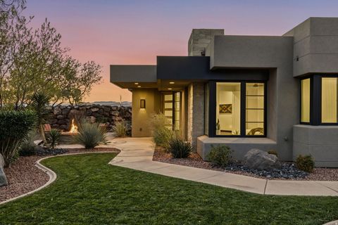 Photo of 1355 E SNOW CANYON PKWY #1, Ivins, UT 84738 (MLS # 2126721)