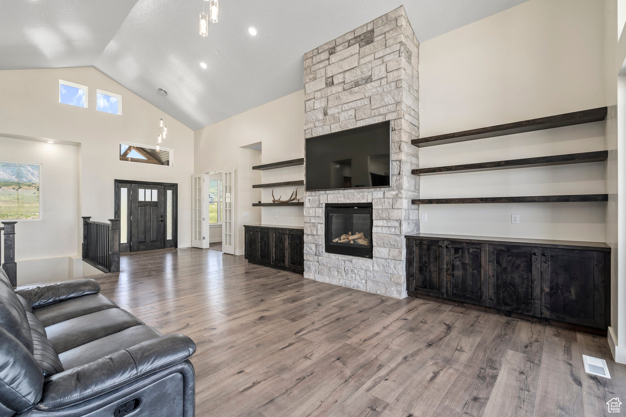 THE RANCH @ PINE CANYON - Residential