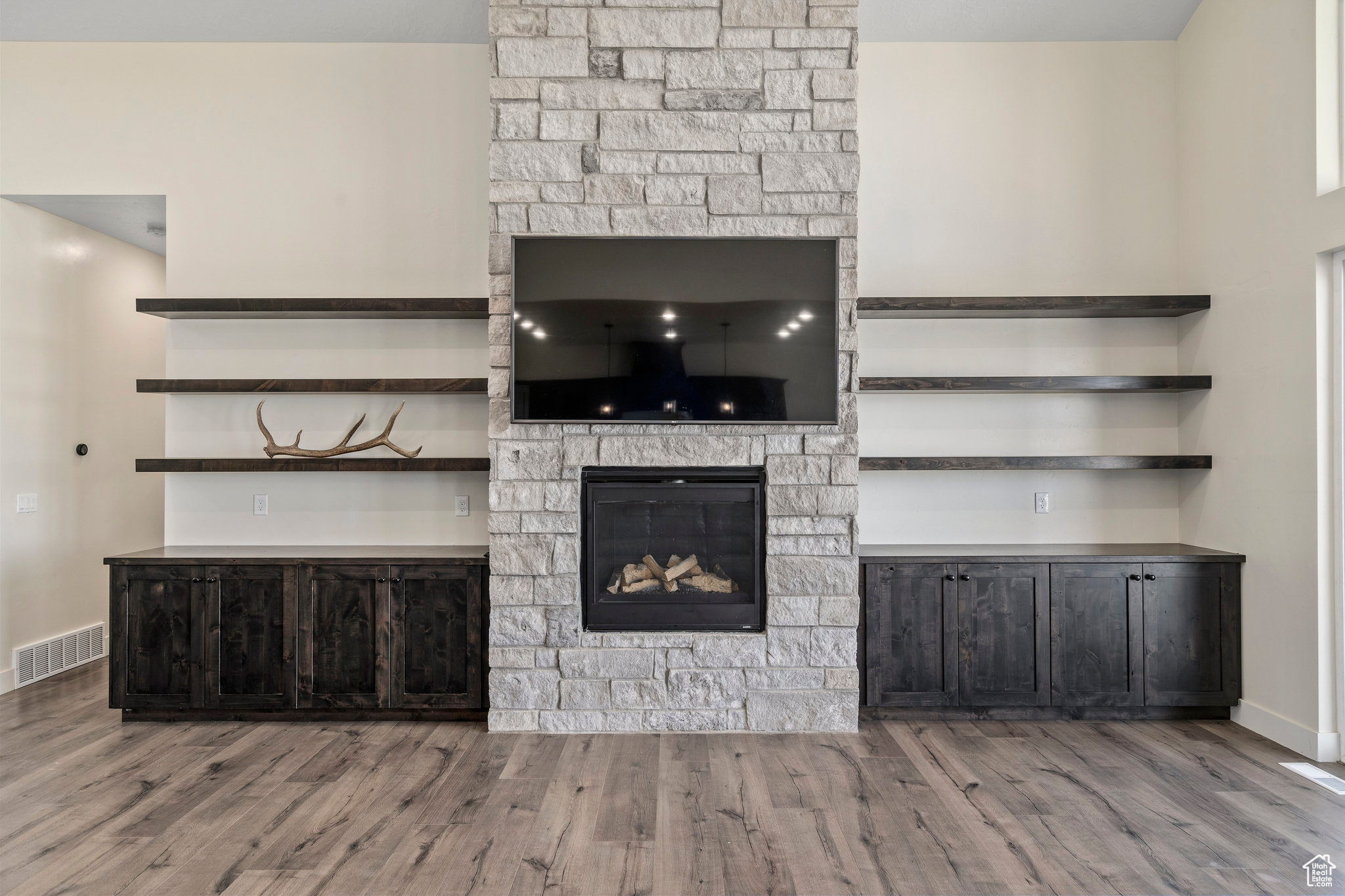 THE RANCH @ PINE CANYON - Residential