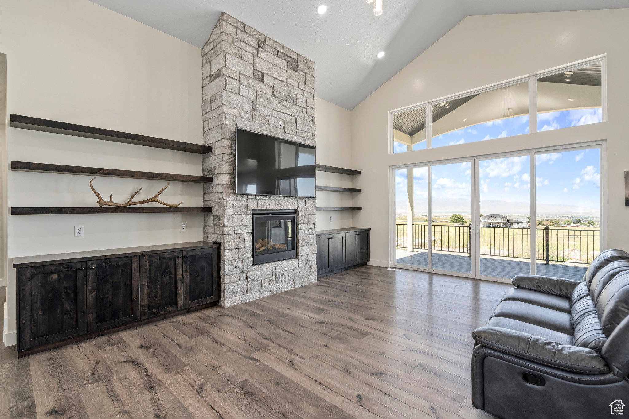 THE RANCH @ PINE CANYON - Residential