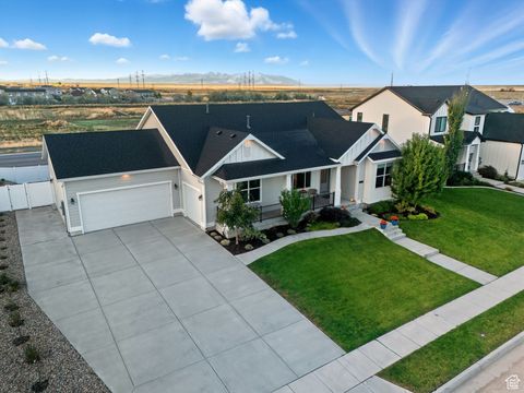Photo of 14 E 2300 S, Kaysville, UT 84037 (MLS # 2117311)