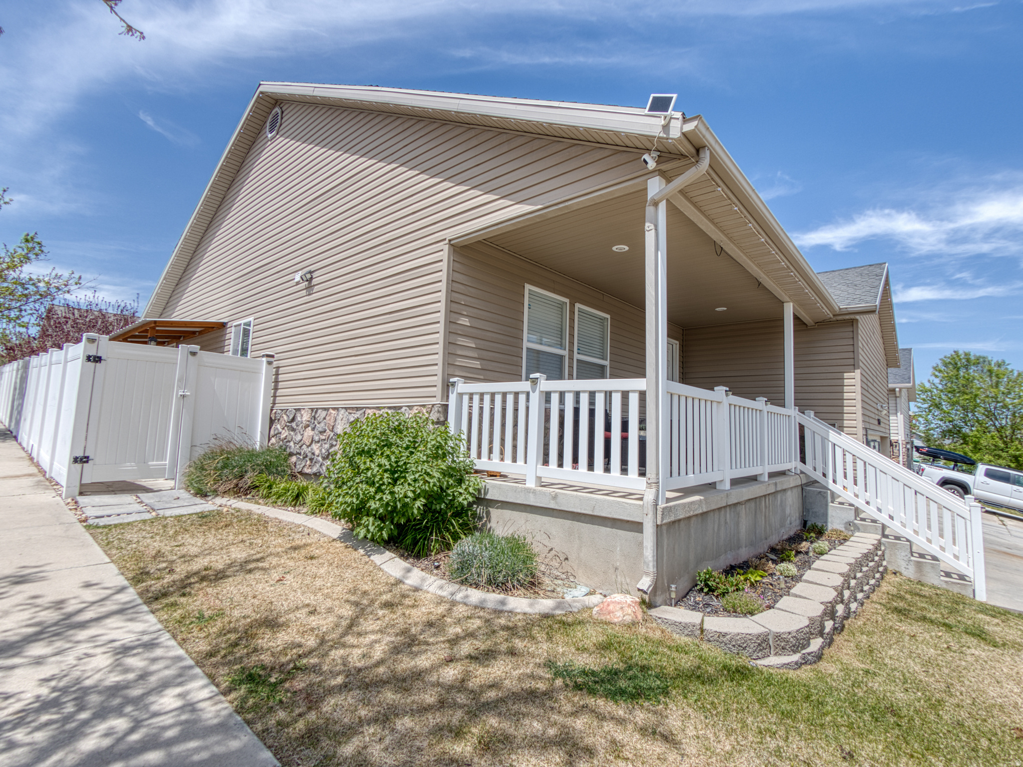 THE OAKS - Residential
