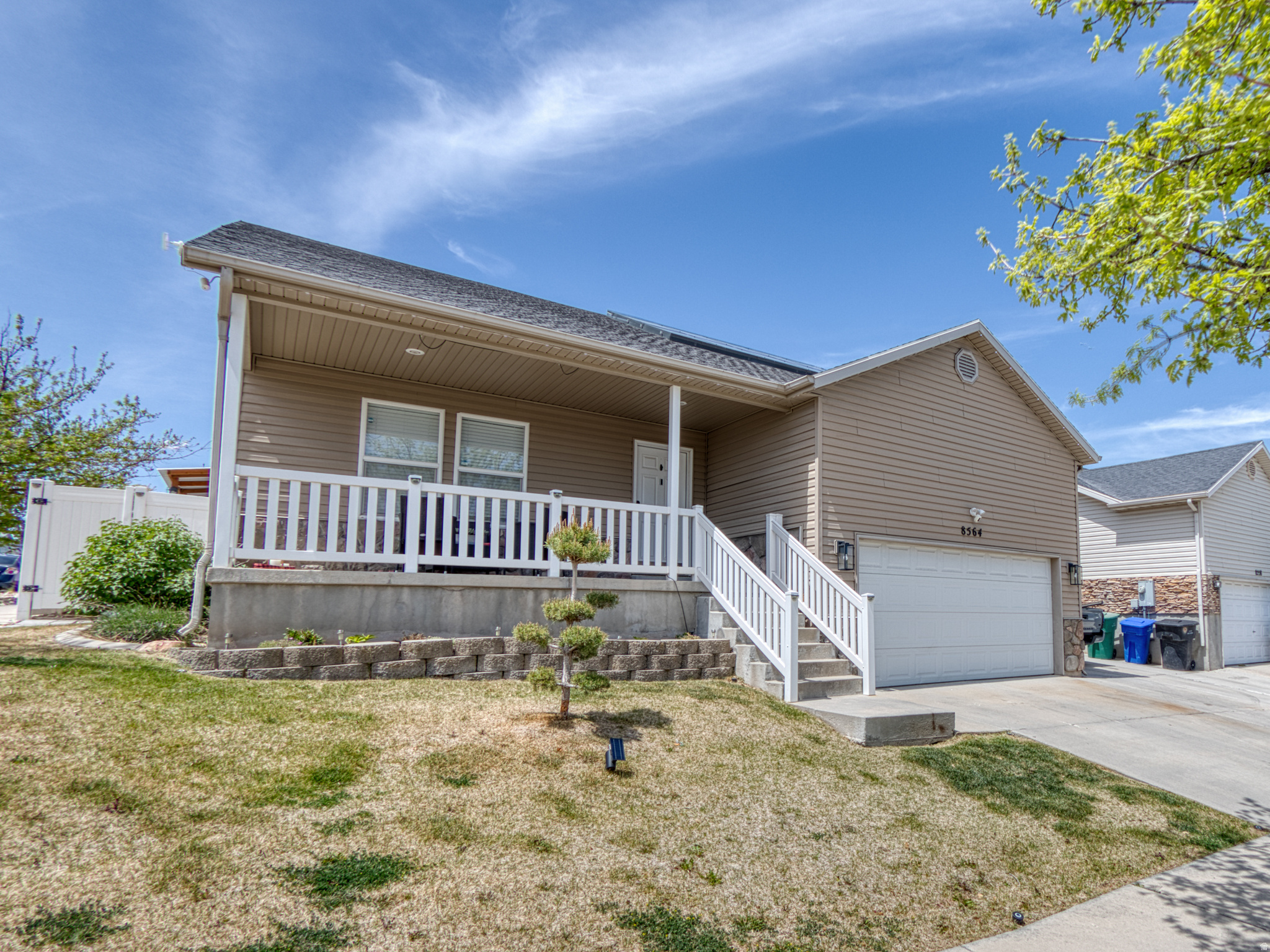 THE OAKS - Residential