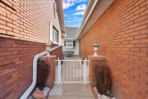 Tiny photo for 5494 S 250 E, Washington Terrace, UT 84405 (MLS # 2184380)