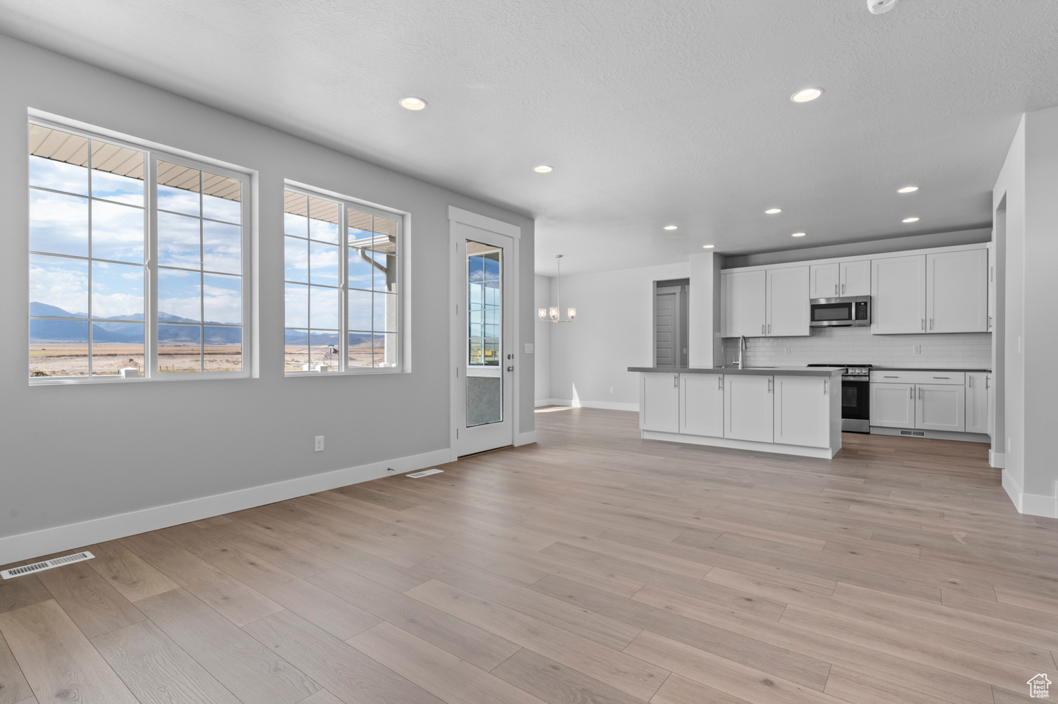 OVERLAND COLLECTION V2 238 - Residential