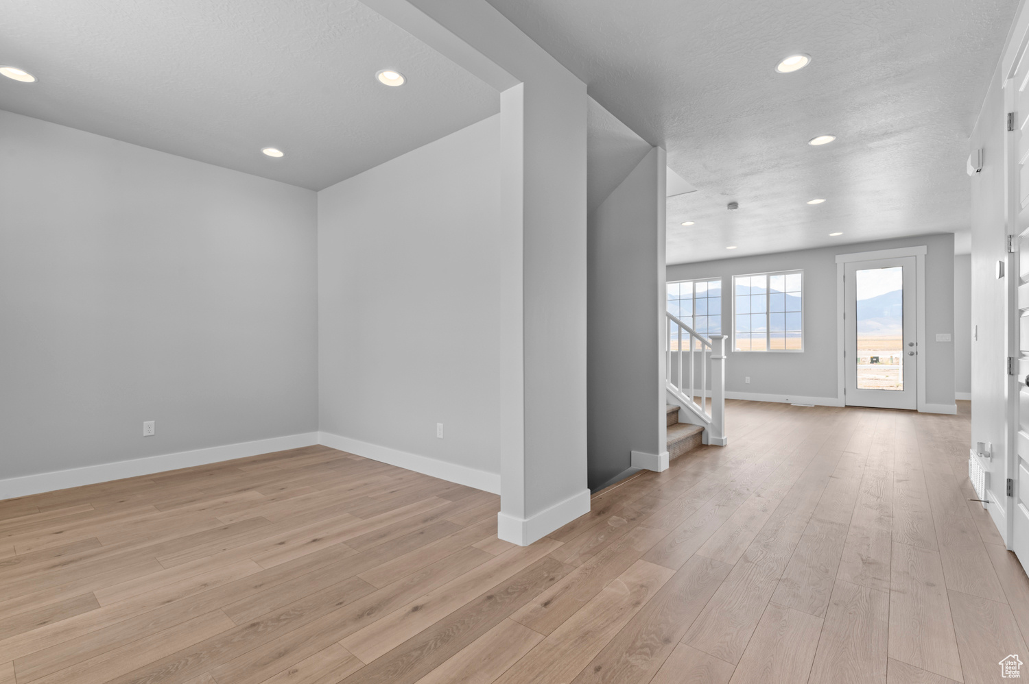 OVERLAND COLLECTION V2 238 - Residential