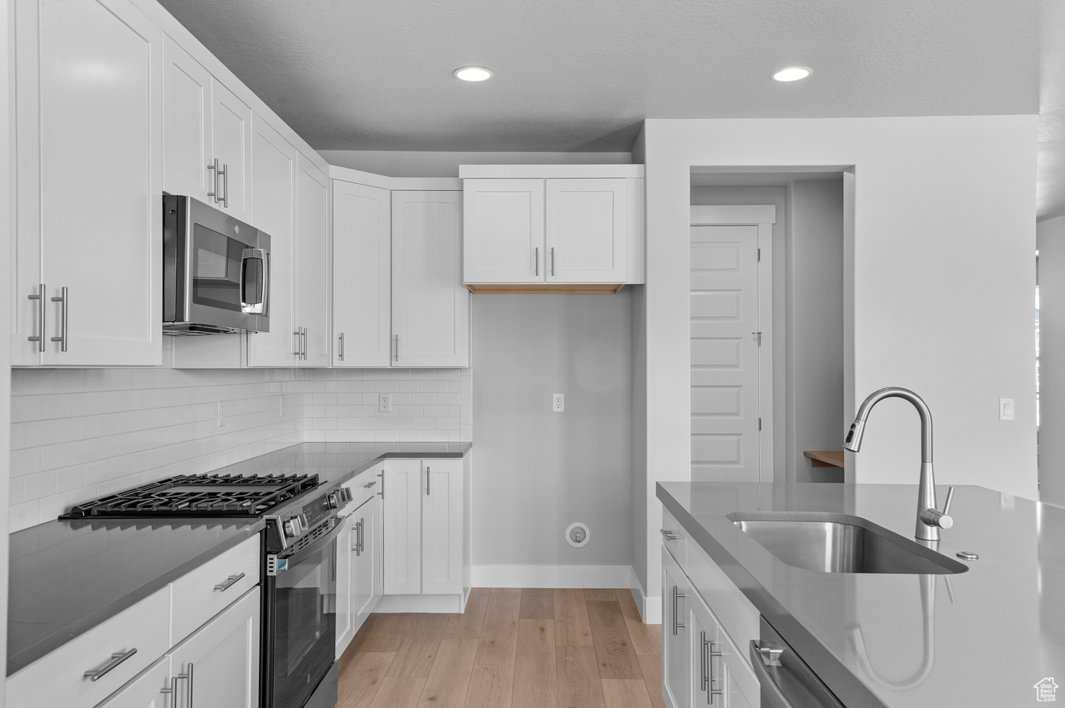 OVERLAND COLLECTION V2 238 - Residential