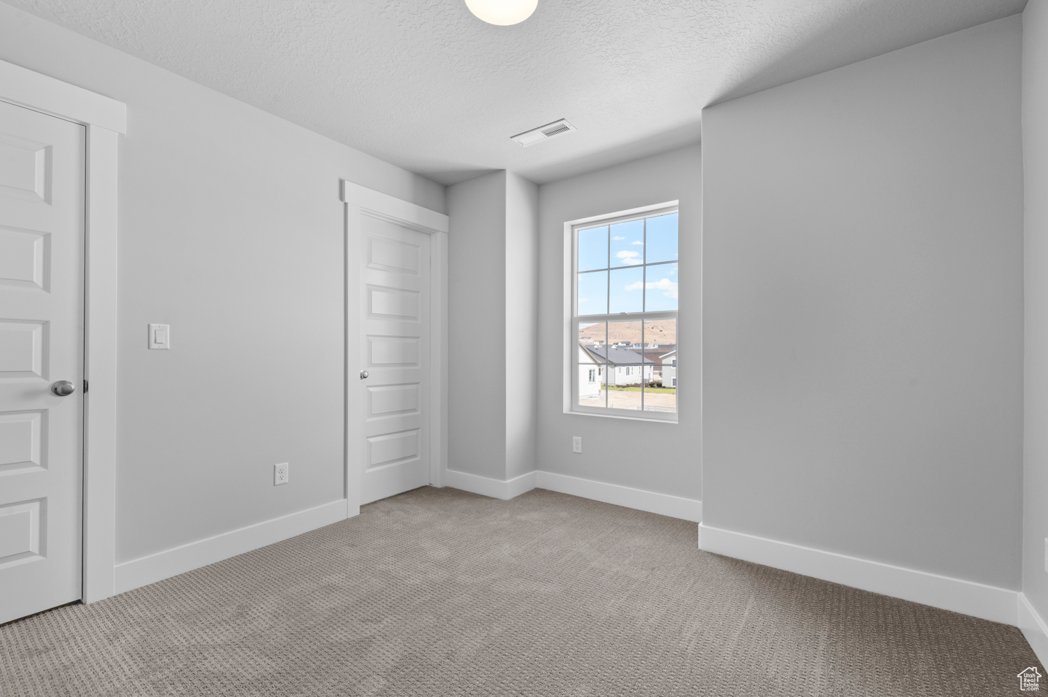 OVERLAND COLLECTION V2 238 - Residential