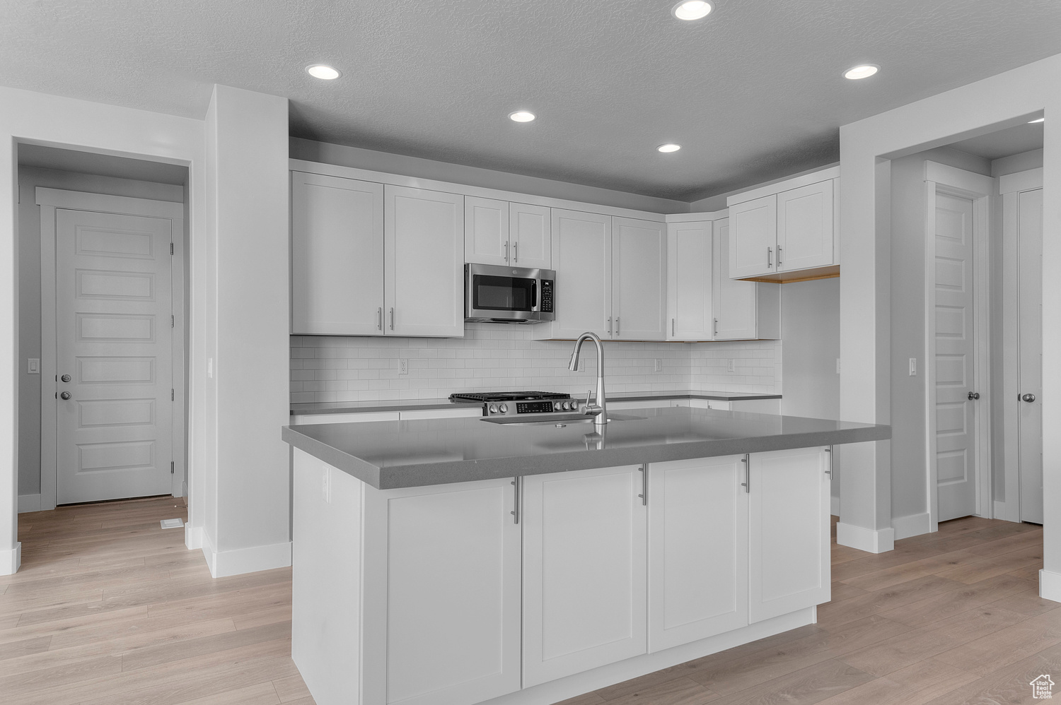 OVERLAND COLLECTION V2 238 - Residential