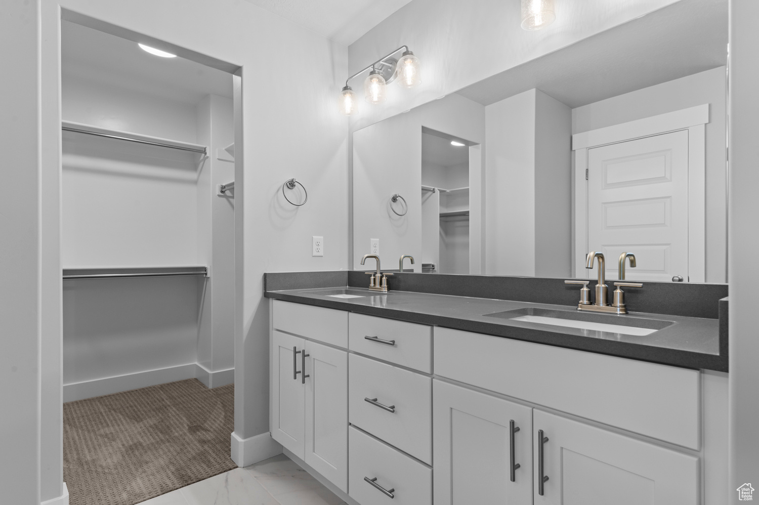 OVERLAND COLLECTION V2 238 - Residential