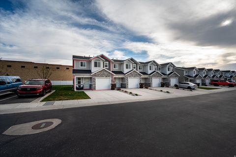 Tiny photo for 371 E 2050 N #1, North Ogden, UT 84414 (MLS # 2147144)